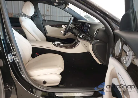 2019 Mercedes-Benz E 300 from USA, damaged, VIN WDDZF4JB1KA581458